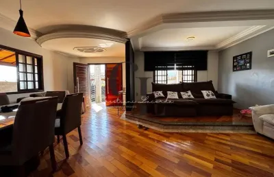 Sobrado à venda com 4 dormitórios e 4 vagas no jardim jaraguá