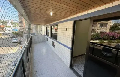 Excelente apartamento com móveis planejados de 2 quartos + dependência completa