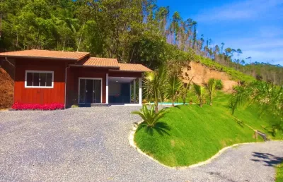 Chácara com piscina e privativa em são joão batista com ótima localização