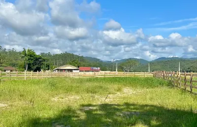 Terreno de chácara com riacho na extrema em canelinha bairro moura