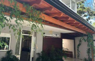 Lindo sobrado com 03 quartos em pequeno condomínio no coqueiral