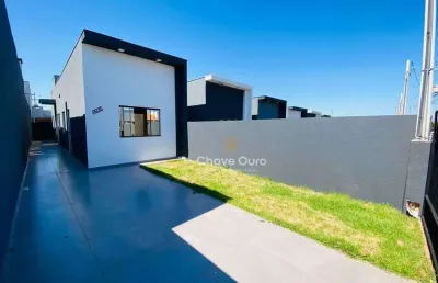Casa a venda com passagem lateral e sobra de terreno