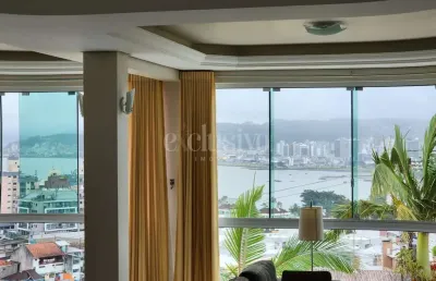 Casa com 3 quartos à venda na rua aldo luz, 236, itaguaçu, florianópolis por r$ 2.200.000