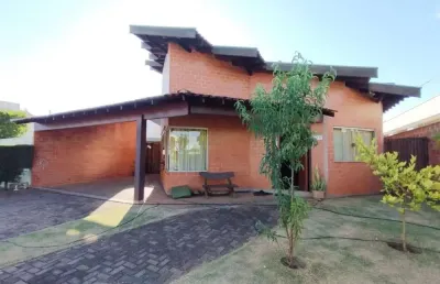 Casa em condomínio fechado com 3 quartos à venda na Avenida Professora Maria de Cresci Leopoldino, Condomínio Residencial Montreal, São Carlos