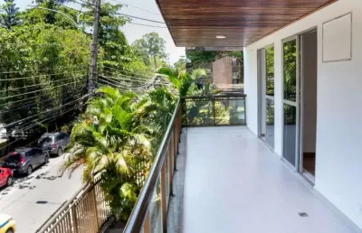 Quadra da praia 130m² com 3 quartos, todo reformado na barra da tijuca - rio de janeiro - rj