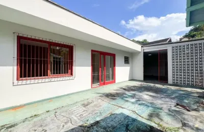 Alugo casa comercial com 14 cômodos e 292m², bairro itoupava seca