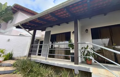 Vendo casa ampla e versátil com potencial para kitnets - bairro tribess, blumenau/sc
