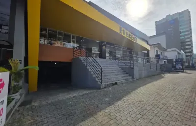Prédio comercial no centro de blumenau: uma oportunidade única!
