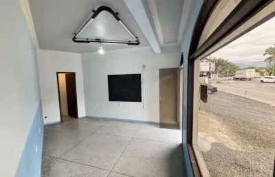 Alugo sala comercial em ponto estratégico - no bairro progresso