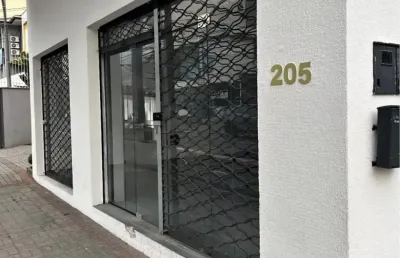 Alugo sala comercial ampla com 260m² - no centro de blumenau