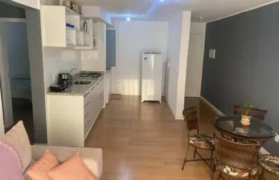 Alugo apartamento mobiliado 02 quartos, sacada com churrasqueira - bairro centro