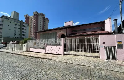 Alugo ótima sala comercial com 200m² - no bairro ponta aguda