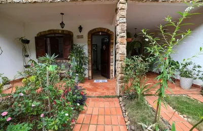 Casa 4 quartos com 2 andares a venda próxima ao bairro santa cruz – juiz de fora - mg