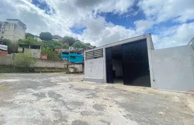 Galpão com pátio amplo para locação – av. sete de setembro – juiz de fora