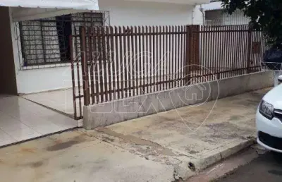 Casa com 3 quartos à venda no Aurora, Londrina 