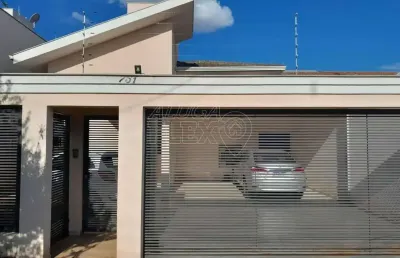 Casa com 3 quartos à venda no Jardim Tókio, Londrina 