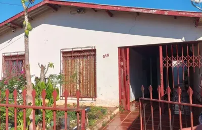 Casa com 3 quartos à venda no Bom Retiro, Londrina 