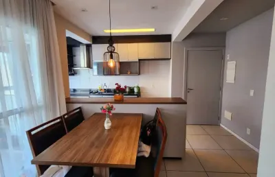 Venha para a praia da pompeia! 2 quartos, com mobília, sacada, piscina, academia, sauna, etc.