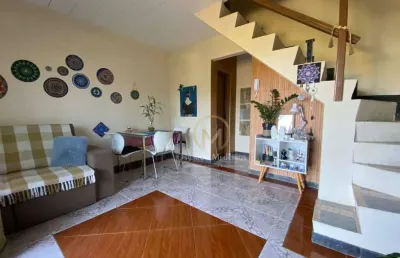 Apartamento duplex com 2 dormitórios à venda, 70 m² por r$ 370.000,00 - castelanea - petrópolis/rj