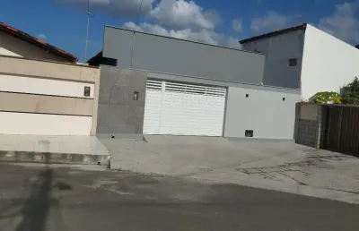 Vrnda excelente casa de condomínio com 8 casas, no parque universitário