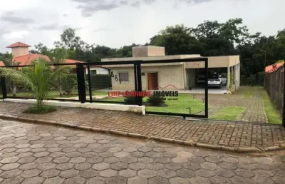 Casa em condomínio fechado com 2 quartos à venda na rodovia mg10, sn, condomínio estância da mata, jaboticatubas, 248 m2 por r$ 690.000