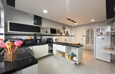 Apartamento com 4 quartos e 255m² na quadra da praia em santos – 2 vagas