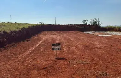 Terreno à venda na Avenida Remigio Dalla Vecchia, Jardim dos Ipês, Salto