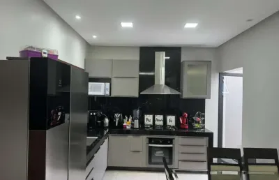 Casa para venda em patos de minas, alto limoeiro, 3 dormitórios, 2 suítes, 1 banheiro, 4 vagas