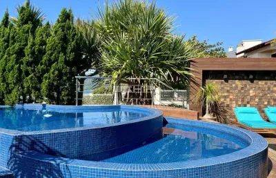 Casa beira mar 16 pessoas piscina na praia de canto grande