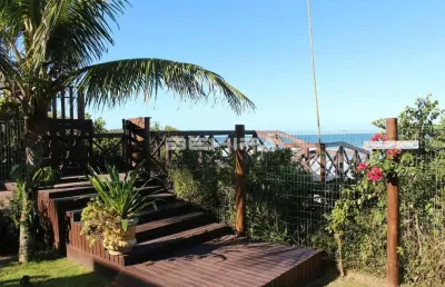 Casa beira mar com piscina privativa na praia de mariscal