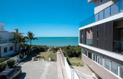 Apartamento garden beira mar 2 suítes à venda em mariscal - sc