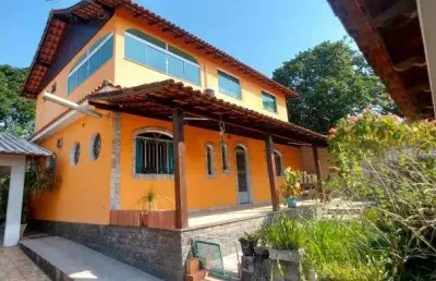 Linda casa com excelente estrutura, 4 qtos, piscina e área goumet - jardim ferma - itaboraí - rj