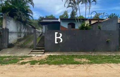 Casa com 3 quartos à venda na rua saquarema, 15, jardim patrícia, rio das ostras, 106 m2 por r$ 220.000