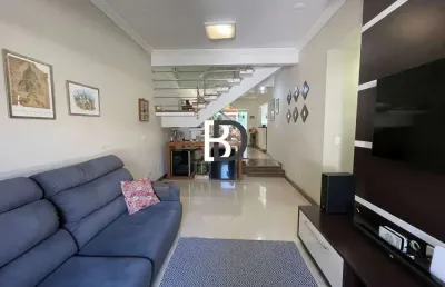 Casa com 4 quartos à venda na rua professora juciléa salerma de oliveira, 10, mirante da lagoa, macaé, 225 m2 por r$ 1.200.000