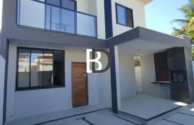 Casa com 3 quartos à venda na avenida ouro verde, 5, ouro verde, rio das ostras, 10 m2 por r$ 630.000