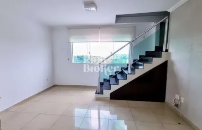 Cobertura  à venda de 3 quartos sendo 1 suite, armarios planejados  cozinha, banheiro e quartos, lo
