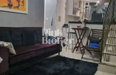 Cobertura à venda de dois quartos e duas vagas paralelas, localizado no bairro cabral em contagem,
