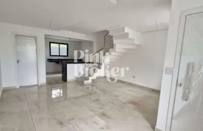 Casa geminada à venda de 3 quartos e 4 vagas de garagem, localizado bairro cabral em contagem/mg.