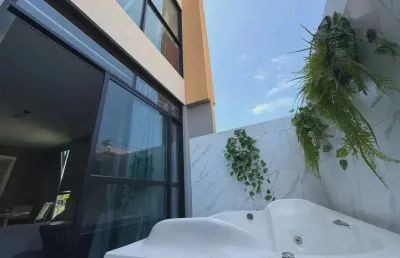 Flat porto de galinhas - moderno com jacuzzi privativa - mobiliado - oportunidade