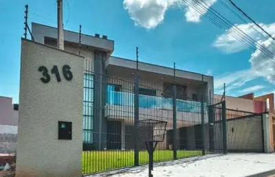Casa de alto padrao com 3 dormitorios e piscina em jardim portal da flores, arapongas