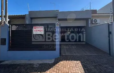 Casa padrao a venda em jardim petropolis, arapongas - 3 dormitorios, mobiliada
