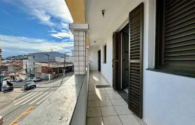 Casa para locação de 3 quartos na vila maria, 120m² de área, 1 suíte e 3 salas!