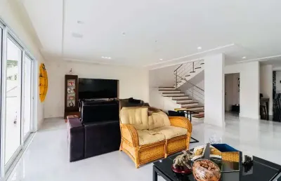 Casa espaçosa de alto padrão em água fria, são paulo-sp: 5 quartos, 2 suítes, 2 salas, 4 banheiros, 5 vagas, 432m²!