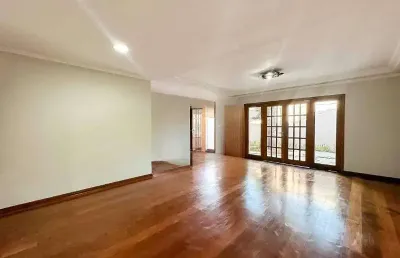 Imperdível casa à venda na vila paiva - 3 quartos, 3 suítes, 2 salas, 5 banheiros, 5 vagas de garagem e 200m² de área - são paulo-sp!