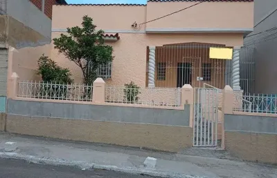 Vendo 2 casas: 2 e 1 quarto - financia - centro de duque de caxias