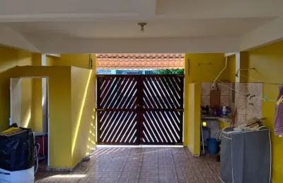 Vendo lindo sobrado no poiares, próximo a todos os comércios em caraguatatuba
