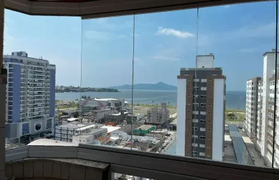 Apto 3 quartos sendo 1 suíte no coração do kobrasol