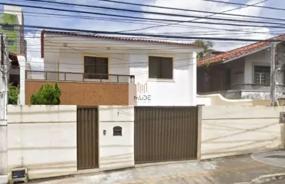 Casa duplex, 4 quartos, suites, piscina e pronta para morar- à venda na pituba (comercial e residencial)