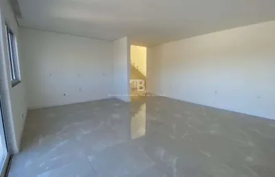 Casa espaçosa em bairro em expansão: 3 quartos, 1 suíte, 4 vagas