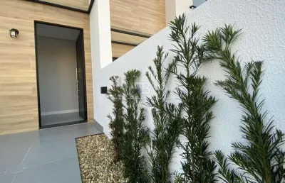 Sobrado com 3 dormitórios e sobra de terreno - desbravador.